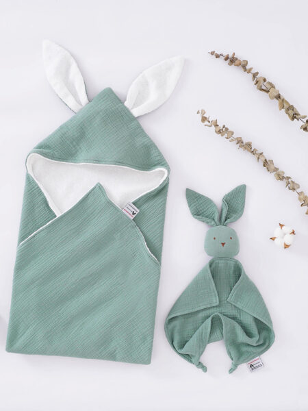 Towel & Comforter Set